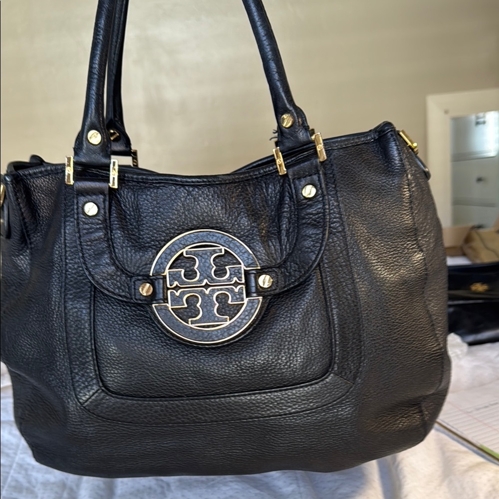 Tory Burch leather classic bag